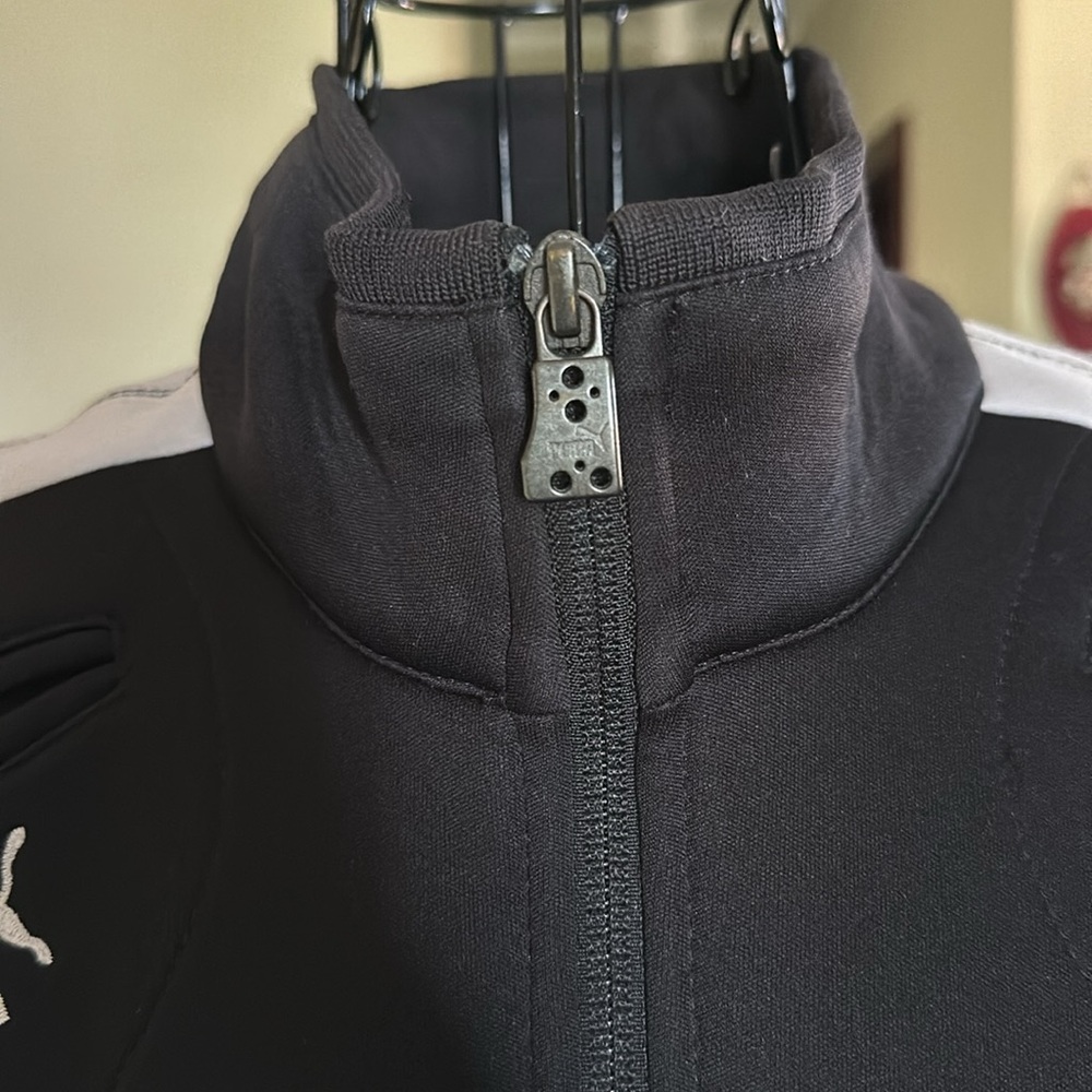 Puma/Ferrari jacket - Picture 7 of 10